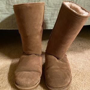 BearPaw size 10 boots